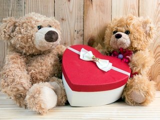 Обои мишки, любовь, парочка, подарок, коробка, медведи, день святого валентина, плюшевые мишки, bears, love, a couple, gift, box, valentine's day, teddy bears разрешение 2880x1800 Загрузить