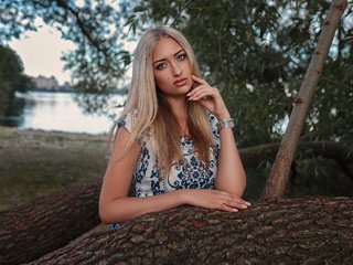 Обои девушка, блондинка, взгляд, модель, волосы, фотограф, лицо, dmitry sn, girl, blonde, look, model, hair, photographer, face разрешение 2048x1365 Загрузить