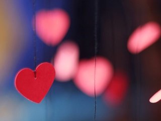 Обои размытость, сердце, любовь, сердечки, нитки, blur, heart, love, hearts, thread разрешение 1920x1200 Загрузить