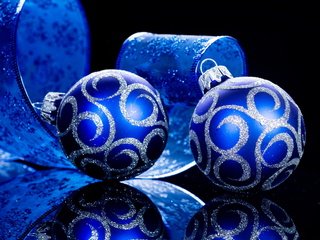 Обои новый год, шары, отражение, праздники, лента, рождество, new year, balls, reflection, holidays, tape, christmas разрешение 2048x1616 Загрузить