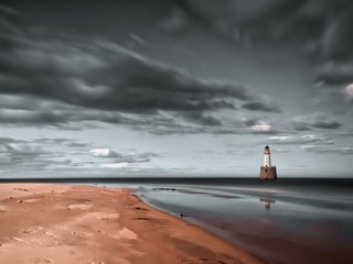 Обои небо, облака, море, пляж, маяк, побережье, the sky, clouds, sea, beach, lighthouse, coast разрешение 2560x1440 Загрузить