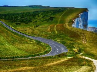 Обои дорога, пейзаж, скала, маяк, побережье, road, landscape, rock, lighthouse, coast разрешение 5400x3038 Загрузить