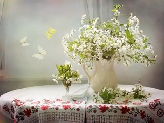 Обои цветы, вышивка, стол, бокал, вишня, бабочки, ваза, скатерть, flowers, embroidery, table, glass, cherry, butterfly, vase, tablecloth разрешение 2418x1881 Загрузить