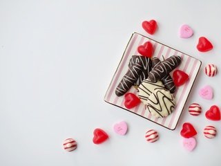 Обои конфеты, шоколад, сердечки, сладкое, печенье, candy, chocolate, hearts, sweet, cookies разрешение 5486x3657 Загрузить