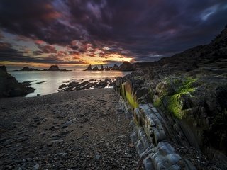 Обои камни, берег, закат, море, stones, shore, sunset, sea разрешение 2047x1366 Загрузить