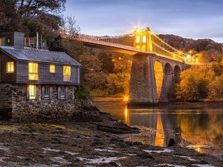 Обои деревья, мост, дом, англия, пролив, уэльс, menai bridge, пролив менай, menai strait, trees, bridge, house, england, strait, wales, the menai strait разрешение 2112x1188 Загрузить