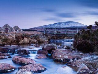 Обои небо, река, камни, пейзаж, гора, мост, the sky, river, stones, landscape, mountain, bridge разрешение 1920x1080 Загрузить