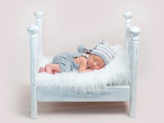 Обои спит, мальчик, малыш, младенец, шапочка, кроватка, sleeping, boy, baby, cap, cot разрешение 5000x4217 Загрузить