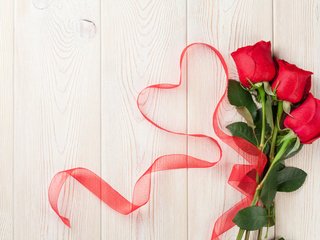 Обои цветы, розы, сердце, любовь, романтика, букет, лента, день святого валентина, flowers, roses, heart, love, romance, bouquet, tape, valentine's day разрешение 5539x3692 Загрузить