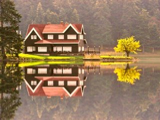 Обои озеро, природа, лес, отражение, пейзаж, осень, дом, коттедж, lake, nature, forest, reflection, landscape, autumn, house, cottage разрешение 2300x1533 Загрузить