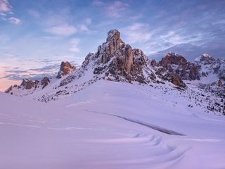 Обои небо, облака, горы, скалы, снег, природа, зима, the sky, clouds, mountains, rocks, snow, nature, winter разрешение 5515x3482 Загрузить