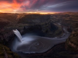 Обои река, горы, скалы, вид, водопад, водоем, высота, river, mountains, rocks, view, waterfall, pond, height разрешение 2048x1368 Загрузить