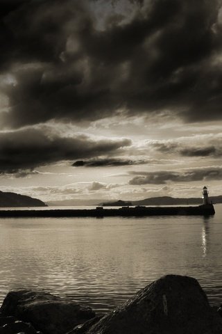 Обои маяк, черно-белая, залив, lighthouse, black and white, bay разрешение 2560x1600 Загрузить