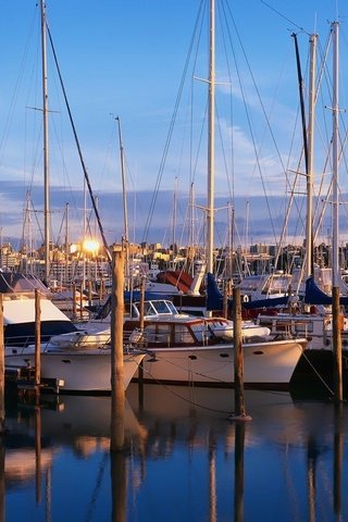 Обои лодки, причал, мачты, boats, pier, mast разрешение 2560x1024 Загрузить