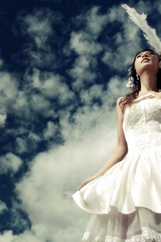 Обои облака, перья, невеста, clouds, feathers, the bride разрешение 1920x1200 Загрузить