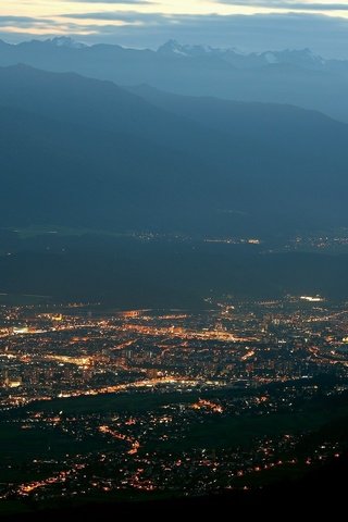 Обои ночь, огни, горы, night, lights, mountains разрешение 2000x1333 Загрузить