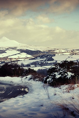 Обои дорога, дороги, горы, снег, зима, фото, города, пейзажи, зимние обои, road, mountains, snow, winter, photo, city, landscapes, winter wallpaper разрешение 2560x1600 Загрузить