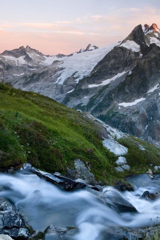 Обои горы, ручей, травка, glacier peak wilderness, mountains, stream, weed разрешение 2000x1333 Загрузить