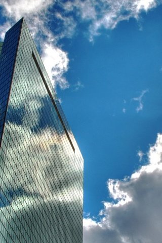 Обои небо, облака, здание, стекло, the sky, clouds, the building, glass разрешение 1920x1200 Загрузить