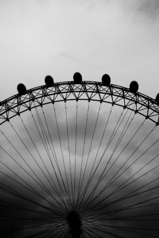 Обои небо, черно-белая, london eye, the sky, black and white разрешение 4288x2848 Загрузить