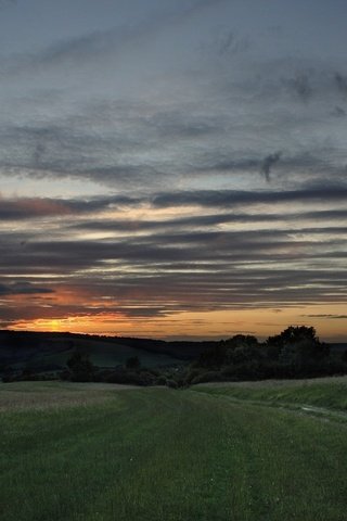 Обои дорога, трава, облака, холмы, закат, road, grass, clouds, hills, sunset разрешение 1920x1440 Загрузить