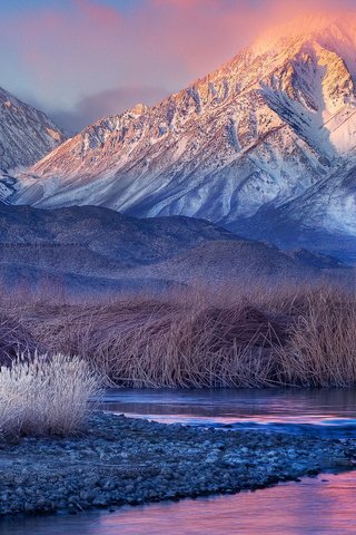 Обои трава, вода, горы, камни, пейзаж, grass, water, mountains, stones, landscape разрешение 1920x1080 Загрузить