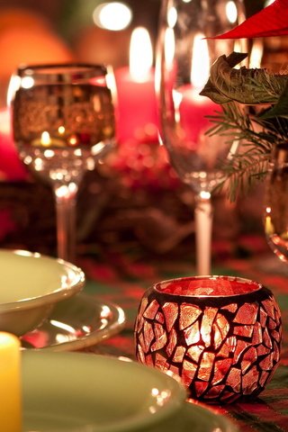 Обои свечи, огонь, стол, романтика, тарелки, бокалы, candles, fire, table, romance, plates, glasses разрешение 1920x1200 Загрузить