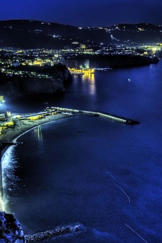 Обои ночь, огни, город, побережье, италия, амальфи, night, lights, the city, coast, italy, amalfi разрешение 2048x1279 Загрузить