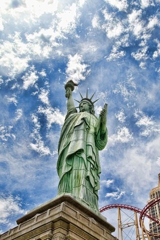 Обои небо, сша, статуя свободы, the sky, usa, the statue of liberty разрешение 2560x1880 Загрузить