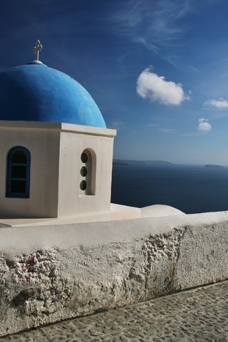 Обои небо, облака, церковь, греция, санторини, the sky, clouds, church, greece, santorini разрешение 4368x2912 Загрузить