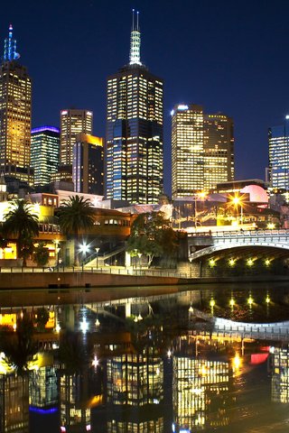 Обои огни, река, мост, небоскребы, пальмы, австралия, мельбурн, lights, river, bridge, skyscrapers, palm trees, australia, melbourne разрешение 1920x1279 Загрузить