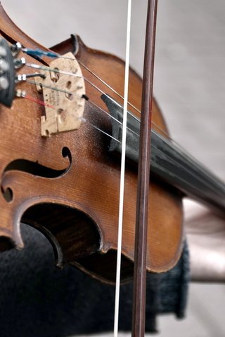 Обои рука, скрипка, музыка, струны, игра, пальцы, muzyka, skripka, igra, смычок, bow, hand, violin, music, strings, the game, fingers разрешение 1920x1200 Загрузить