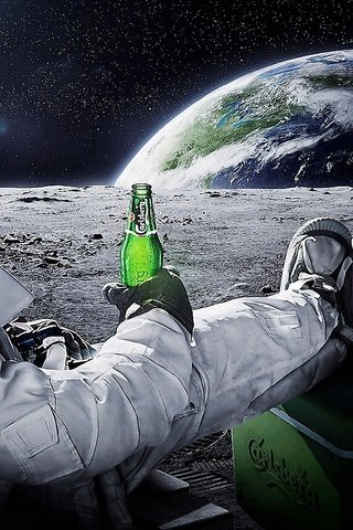 Обои космонавт бухает на луне, astronaut thumps on the moon разрешение 2560x1440 Загрузить