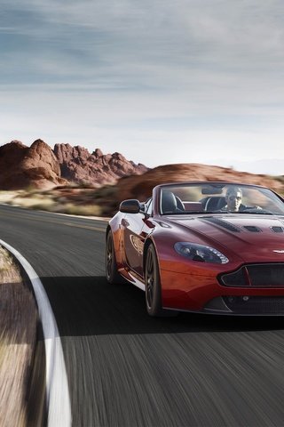 Обои 2015 aston martin v12 vantage s разрешение 2560x1440 Загрузить