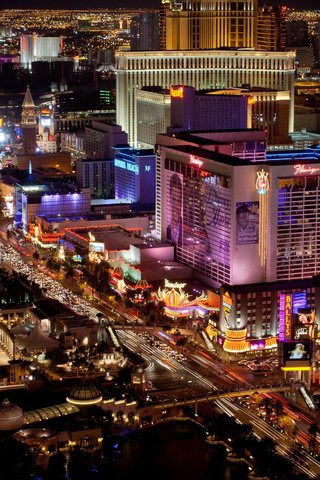 Обои города, казино, город, сша, лас вегас, невада, hotel, city, casino, the city, usa, las vegas, nevada разрешение 2560x1600 Загрузить