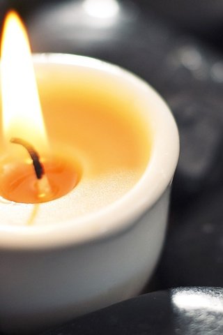 Обои широкоформатное фото свечи в стиле макро, wide angle photo of a candle in the macro style разрешение 2560x1600 Загрузить