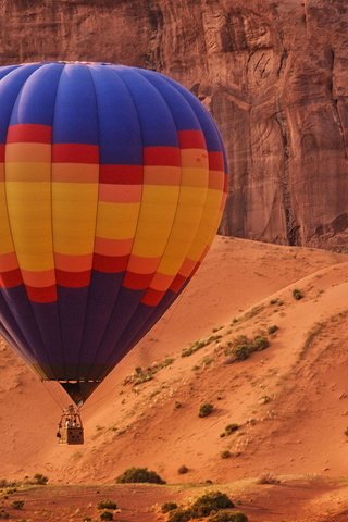 Обои скалы, полет, воздушный шар, rocks, flight, balloon разрешение 2000x1330 Загрузить