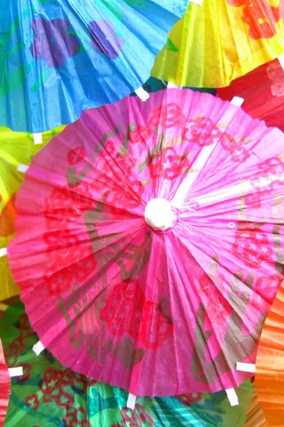 Обои настроение, разноцветные, зонтики, японский зонтик, mood, colorful, umbrellas разрешение 4620x3466 Загрузить