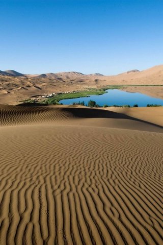 Обои небо, озеро, песок, пустыня, the sky, lake, sand, desert разрешение 1920x1200 Загрузить