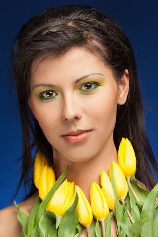 Обои цветы, девушка, взгляд, тюльпаны, макияж, желтые, плаза, flowers, girl, look, tulips, makeup, yellow, plaza разрешение 2000x1333 Загрузить
