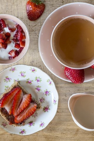 Обои клубника, чай, завтрак, strawberry, tea, breakfast разрешение 2048x1365 Загрузить