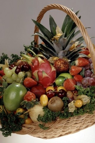 Обои фон, фрукты, корзина, ягоды, натюрморт, ассорти, background, fruit, basket, berries, still life, cuts разрешение 1920x1440 Загрузить