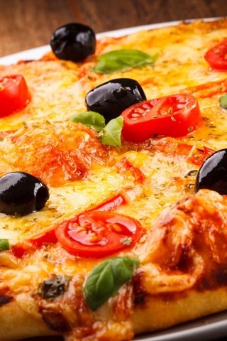 Обои еда, сыр, помидоры, курица, пицца, маслины, блюдо, food, cheese, tomatoes, chicken, pizza, olives, dish разрешение 1920x1280 Загрузить