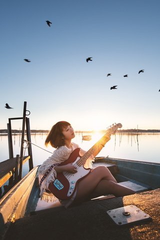 Обои девушка, гитара, музыка, girl, guitar, music разрешение 2047x1316 Загрузить