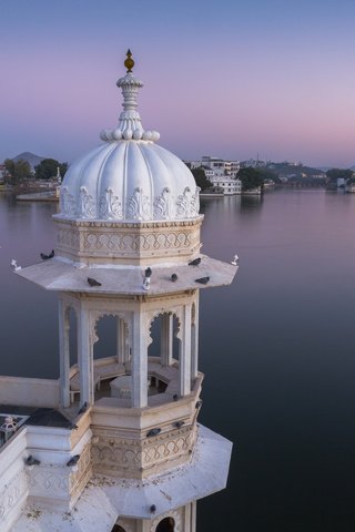 Обои озеро, панорама, дворец, индия, удайпур, раджастхан, lake, panorama, palace, india, udaipur, rajasthan разрешение 2048x1365 Загрузить