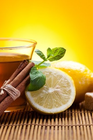 Обои корица, лимон, чашка, чай, сахар, палочки, циновка, cinnamon, lemon, cup, tea, sugar, sticks, mat разрешение 2880x1920 Загрузить