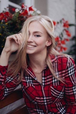 Обои девушка, блондинка, улыбка, рубашка, girl, blonde, smile, shirt разрешение 2262x1414 Загрузить