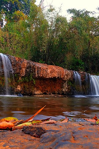 Обои деревья, камни, лес, водопад, камбоджа, banlung waterfalls, trees, stones, forest, waterfall, cambodia разрешение 3000x2000 Загрузить