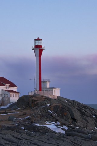 Обои небо, скалы, природа, море, маяк, рассвет, yarmouth, the sky, rocks, nature, sea, lighthouse, dawn разрешение 1920x1200 Загрузить