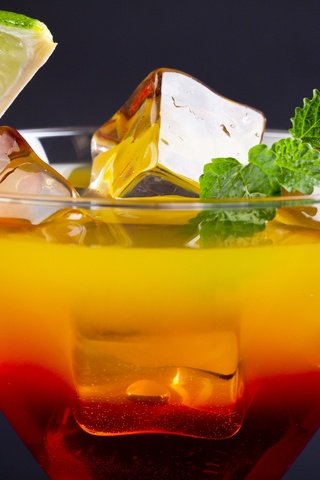 Обои мята, фон, лёд, лайм, коктейль, напитки, mint, background, ice, lime, cocktail, drinks разрешение 2880x1920 Загрузить